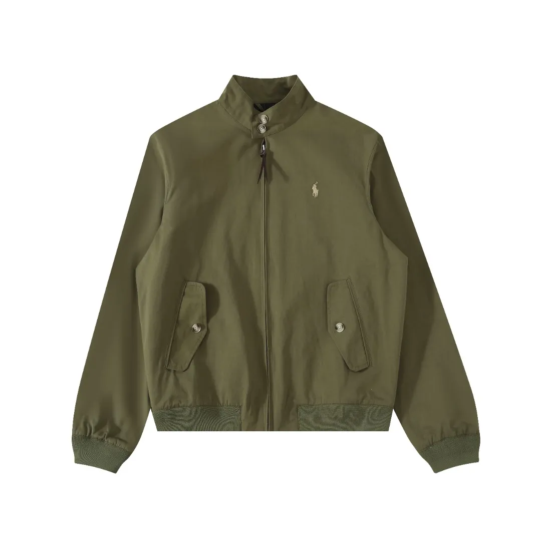 P350 #R23 Ralph Lauren polo white lily contract men's and women's old money style old cadre stand collar workwear Harrington jacket item number RL12020 The fabric has a double-layer shin feel and is full of weight! It's not as heavy as a regular jacket, and the ordinary cotton material feels really different. This one is super comfortable, soft and stylish, and has a green plaid interior that has a retro movie fashion feel! The fit is loose but not baggy. The size is just right and not too picky. The dropped shoulder design modifies the shoulder shape without making it look bulky. This silhouette is a style that will never go out of style after being worn for a long time. The upper body is also very durable and recognizable. The loose and reasonable fit can be worn by both men and women, making it easy to create a clean and refreshing youthful look. The embroidery on the chest is all German Oman embroidery fiber with original data. The embroidery process is very particular about using Japanese Tajima machines to ensure exquisite three-dimensional embroidery. That is what I said is different from the ones on the market. The workmanship is loose and can be used by boys and girls!! Color: Black Khaki Navy Blue Army Green Light Blue Size: M L XL XXL Length: 68/70/72/74 Bust: 122/126/130/134 Shoulder width: 53/54/55/56 Sleeve length: 65/66/67/68